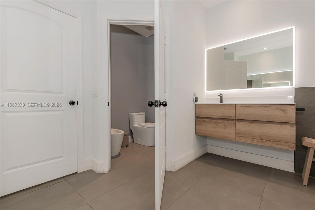 14900 SW 10th St, Miami, FL 33194 Photo