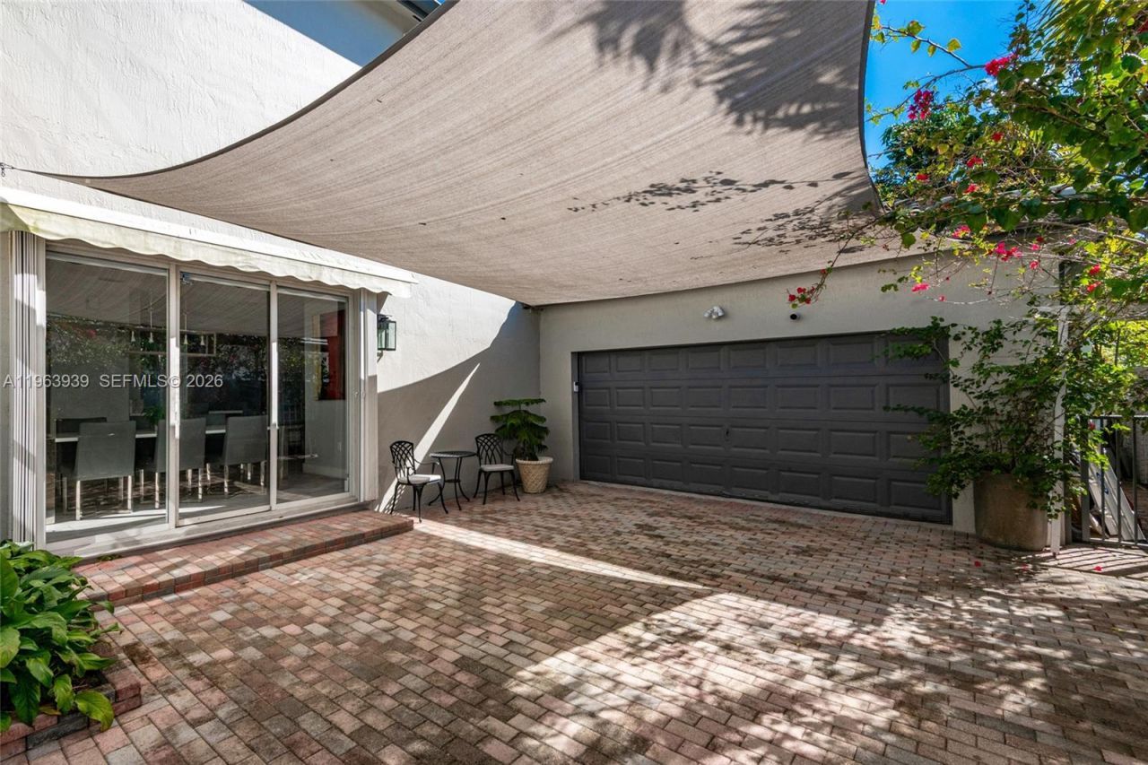 14900 SW 10th St, Miami, FL 33194 Photo