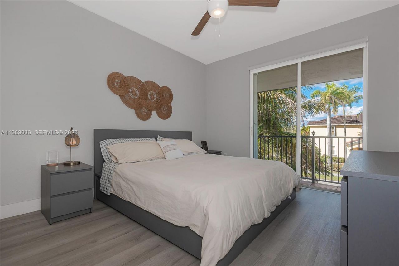 14900 SW 10th St, Miami, FL 33194 Photo