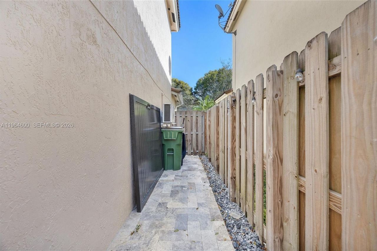 1602 SE 20th Rd , Homestead, FL 33035 Photo