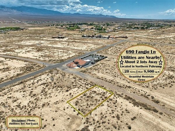 690 Fangio Lane , Pahrump, NV 89060