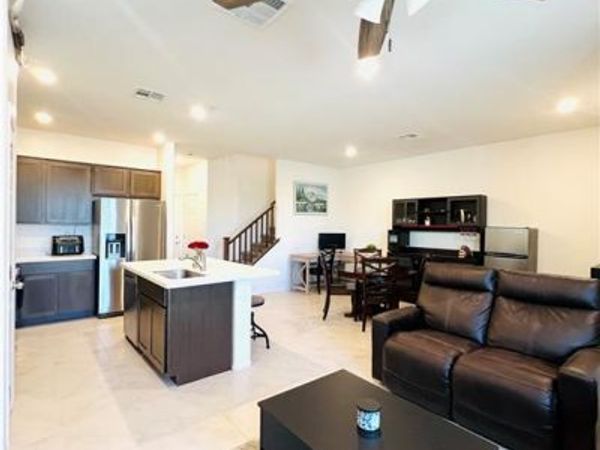 909 Kyanite Lane, Henderson, NV 89011