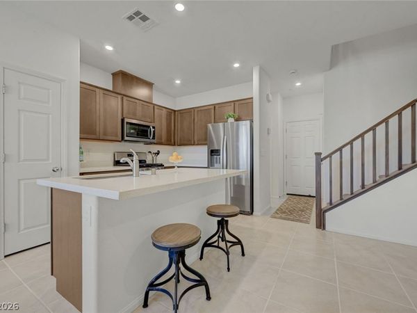 909 Kyanite Lane, Henderson, NV 89011