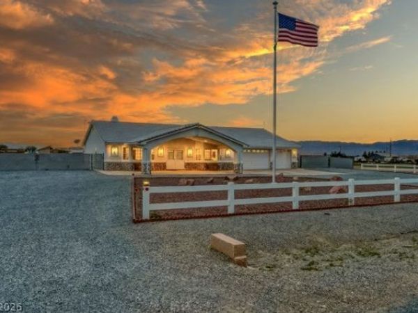 3221 Cactus Street, Pahrump, NV 89048