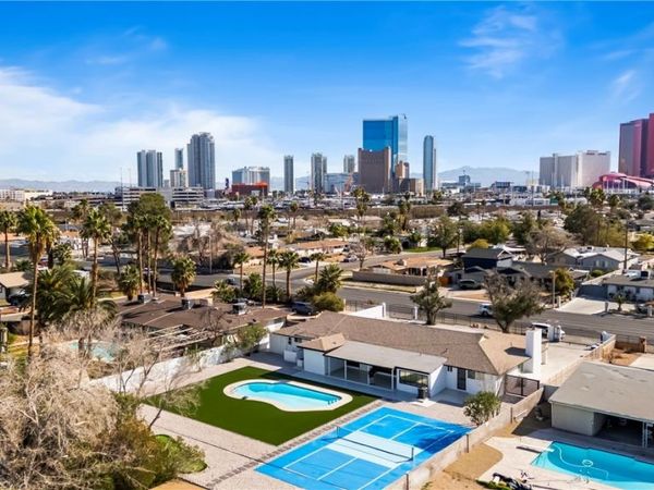 2106 W Oakey Boulevard, Las Vegas, NV 89102