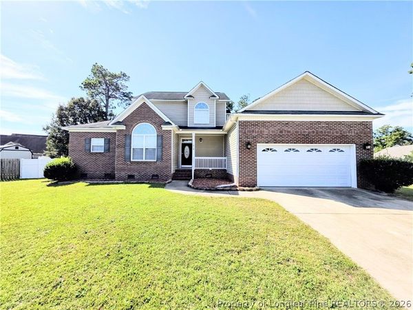 1612 Middle Creek Court , Fayetteville, NC 28314
