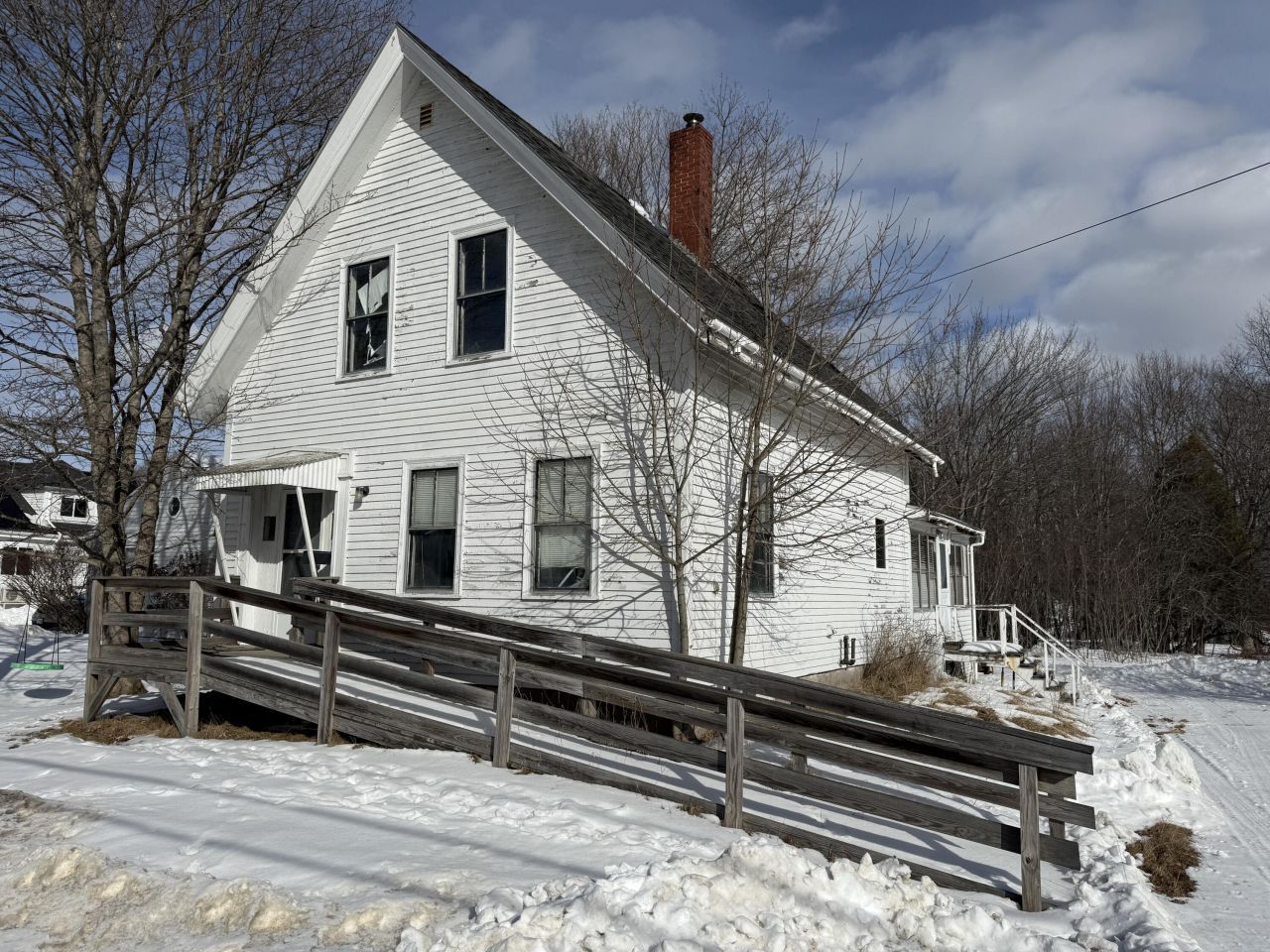 29 Broadway Street Machias, ME 04654