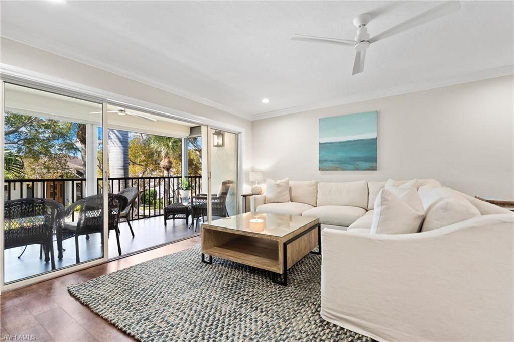 1063 8th St S, Unit 202, Naples, FL 34102 Photo