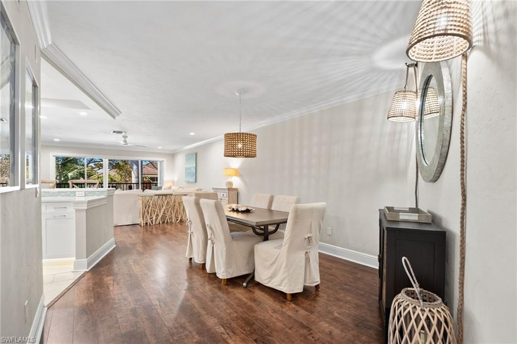 1063 8th St S, Unit 202, Naples, FL 34102 Photo