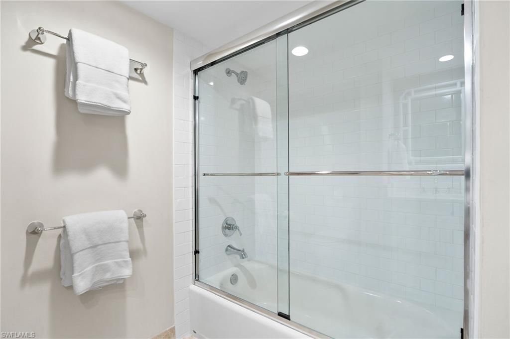 1063 8th St S, Unit 202, Naples, FL 34102 Photo