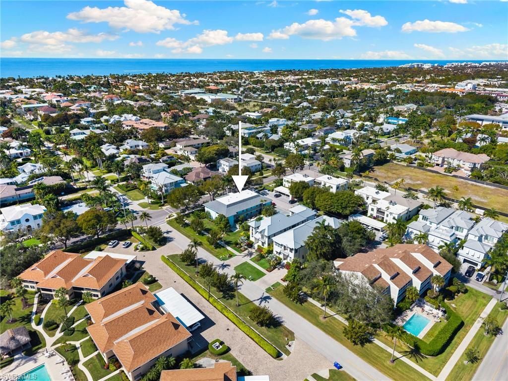 1063 8th St S, Unit 202, Naples, FL 34102 Photo