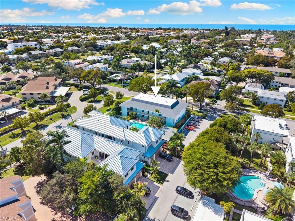 1063 8th St S, Unit 202, Naples, FL 34102 Photo