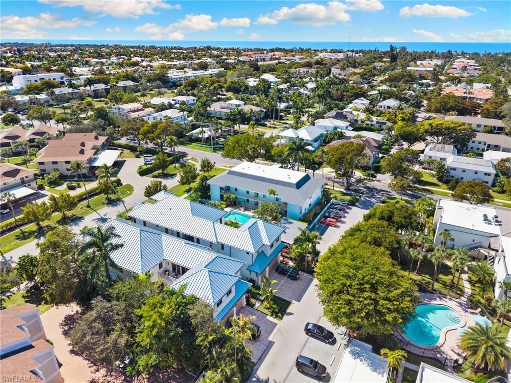 1063 8th St S, Unit 202, Naples, FL 34102 Photo