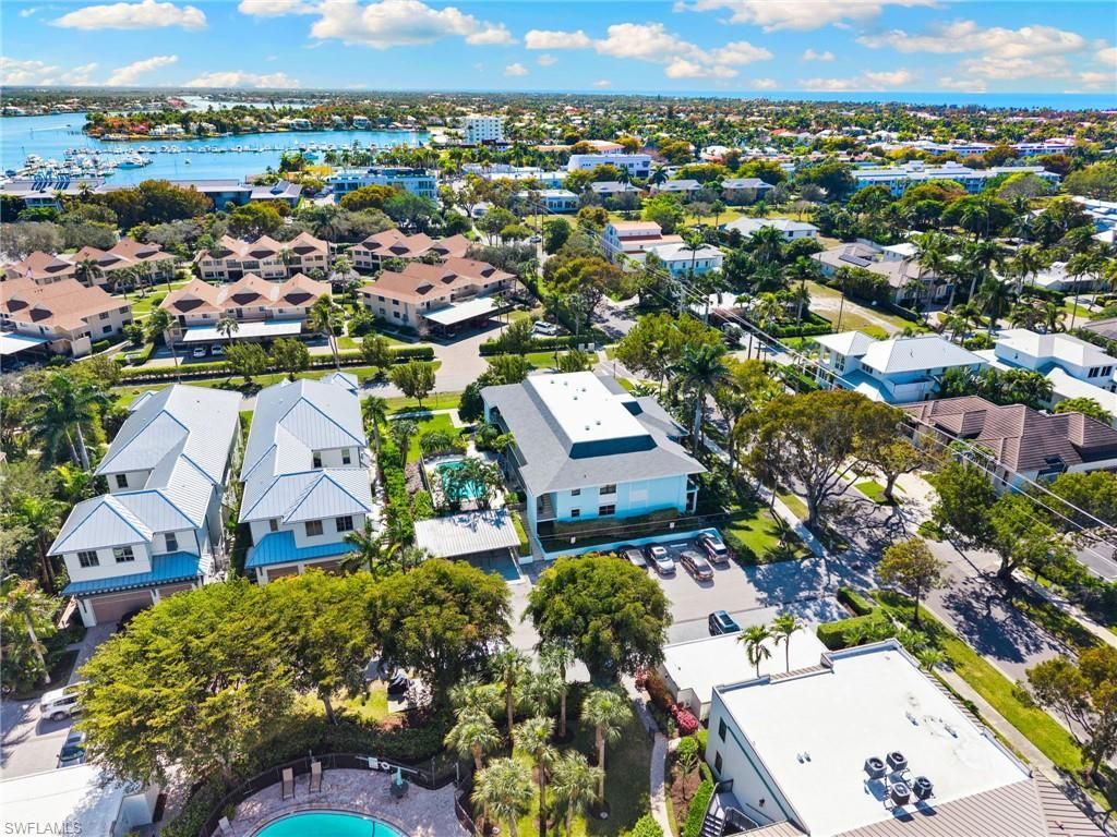 1063 8th St S, Unit 202, Naples, FL 34102 Photo