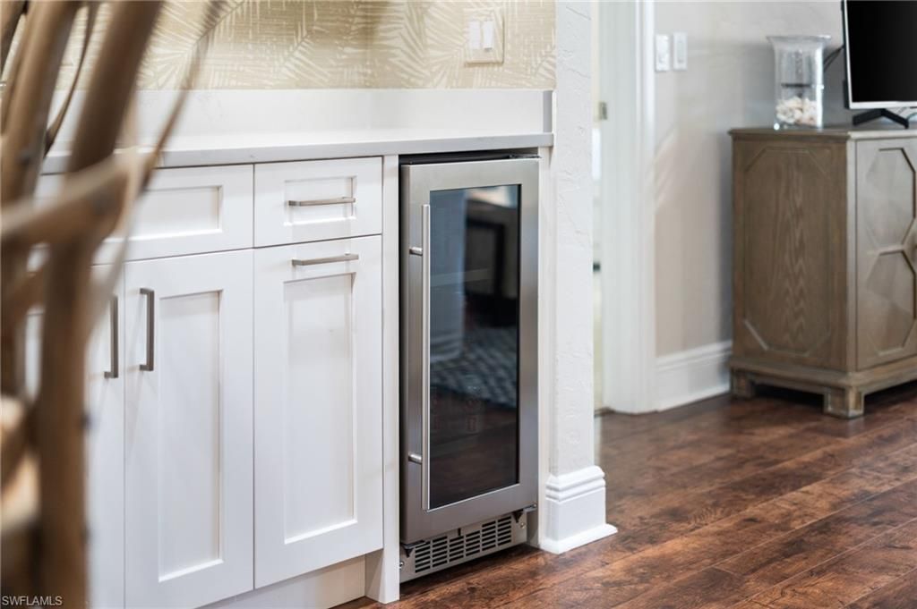 1063 8th St S, Unit 202, Naples, FL 34102 Photo