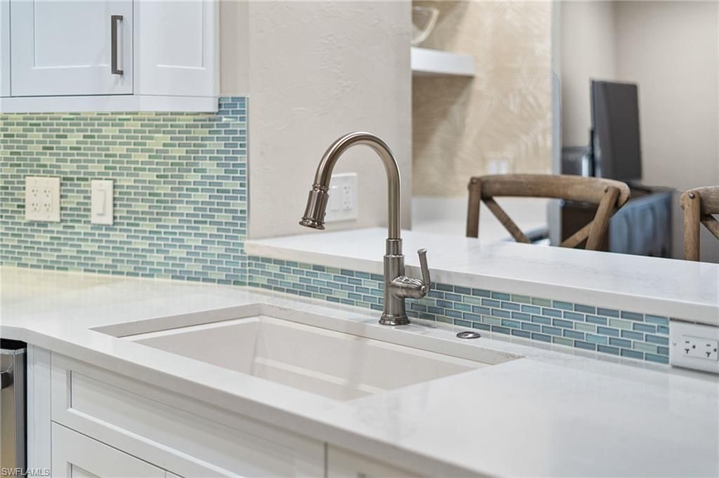 1063 8th St S, Unit 202, Naples, FL 34102 Photo