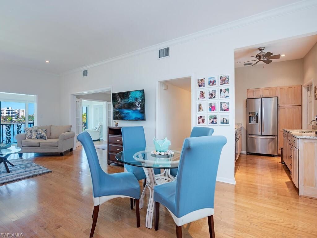 383 Harbour Dr, Unit 308, Naples, FL 34103 Photo