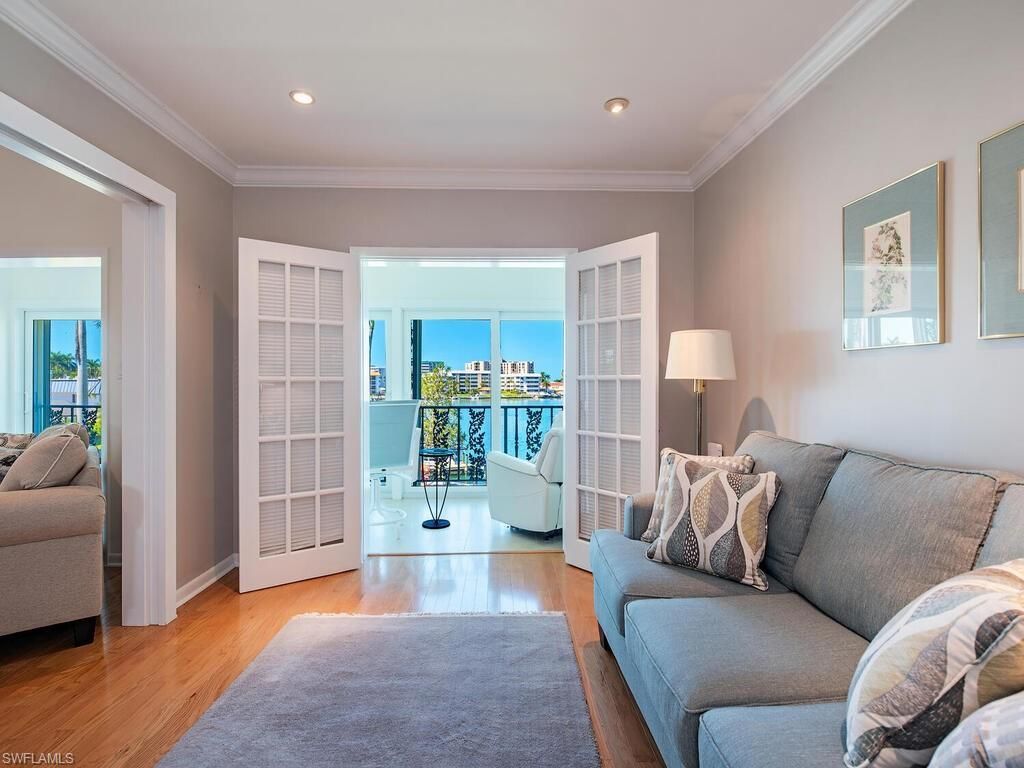 383 Harbour Dr, Unit 308, Naples, FL 34103 Photo