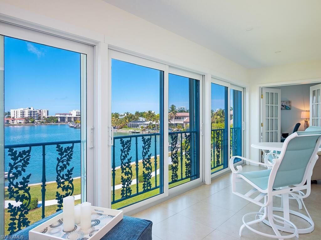 383 Harbour Dr, Unit 308, Naples, FL 34103 Photo