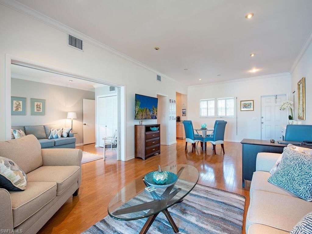 383 Harbour Dr, Unit 308, Naples, FL 34103 Photo