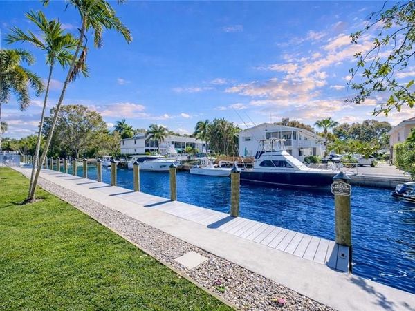 1686 Blue Point AVE , Unit B5, NAPLES, FL 34102