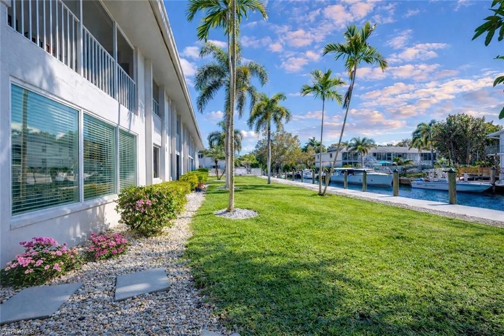1686 Blue Point Ave , Unit B5, Naples, FL 34102 Photo