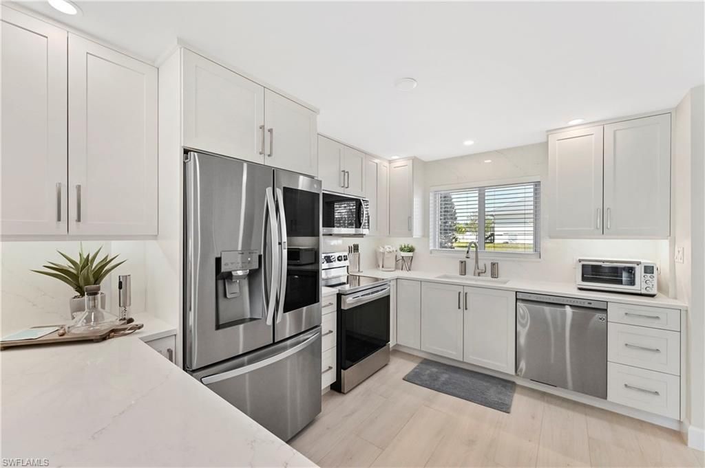 1686 Blue Point Ave , Unit B5, Naples, FL 34102 Photo