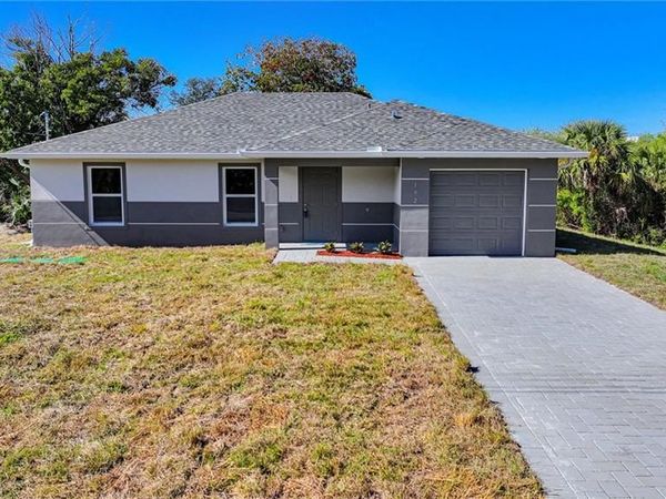 192 Victoria AVE S, LEHIGH ACRES, FL 33974