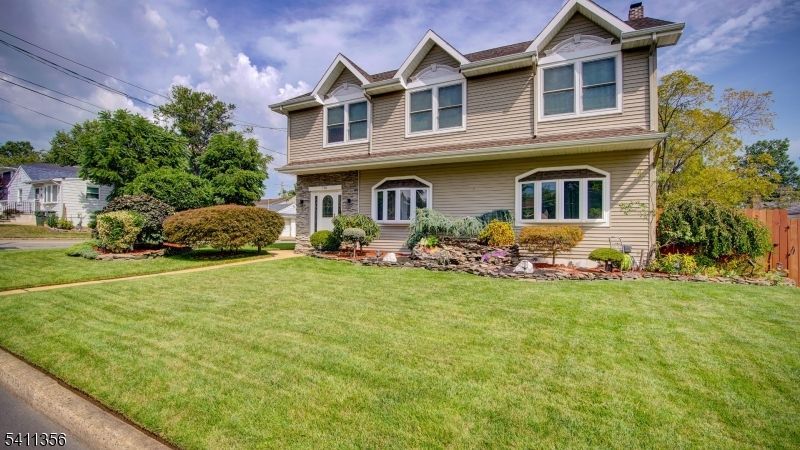 716 Barron Ave, Woodbridge, NJ 07095 Main Photo