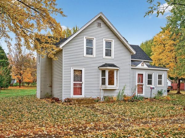 802 N 2nd Street, Princeton, MN 55371