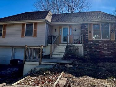 210 E 14th Street, Cameron, MO 64429