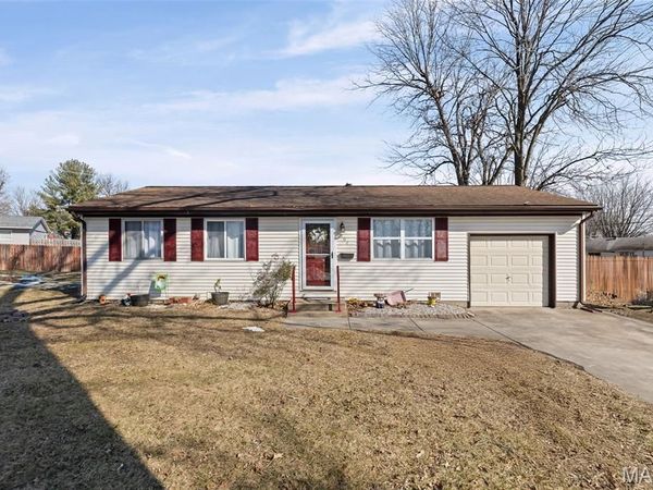 706 Merlin Court, Troy, IL 62294