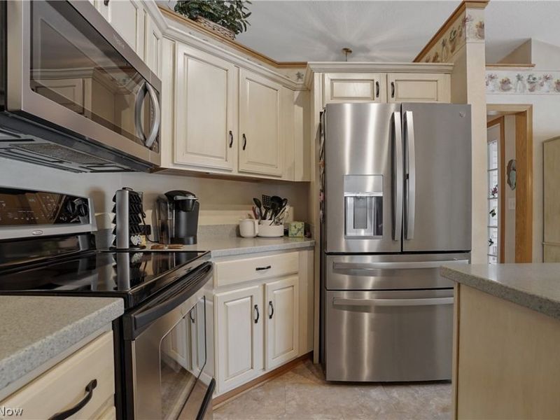 2837 Stratford Circle, Akron, OH 44312 Photo 28