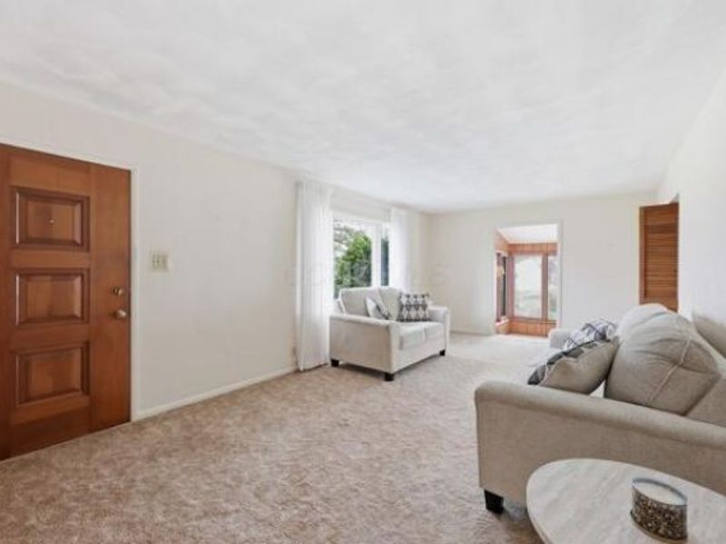 35 Arlington Avenue, London, OH 43140 Photo 6