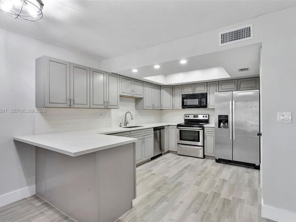 48 Matador Ln , Unit 5-23, Davie, FL 33324