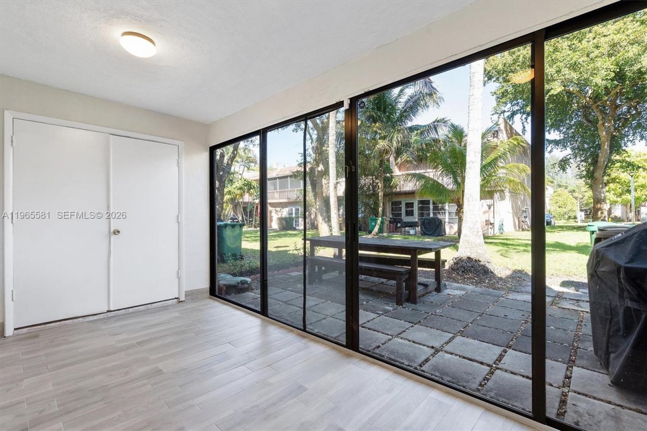 48 Matador Ln, Unit 5-23, Davie, FL 33324 Photo