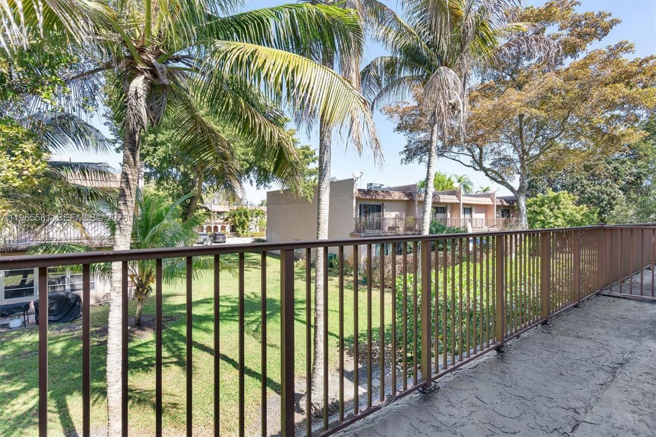 48 Matador Ln, Unit 5-23, Davie, FL 33324 Photo