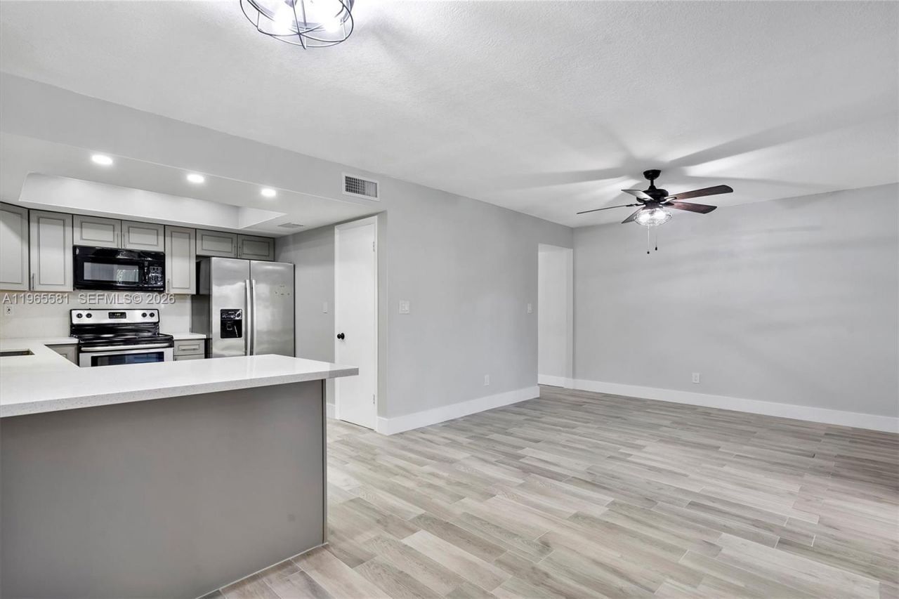 48 Matador Ln, Unit 5-23, Davie, FL 33324 Photo