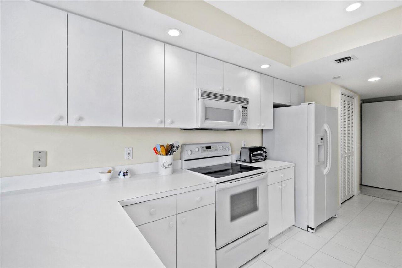 3322 Casseekey Island Road, Unit 201, Jupiter, FL 33477 Photo