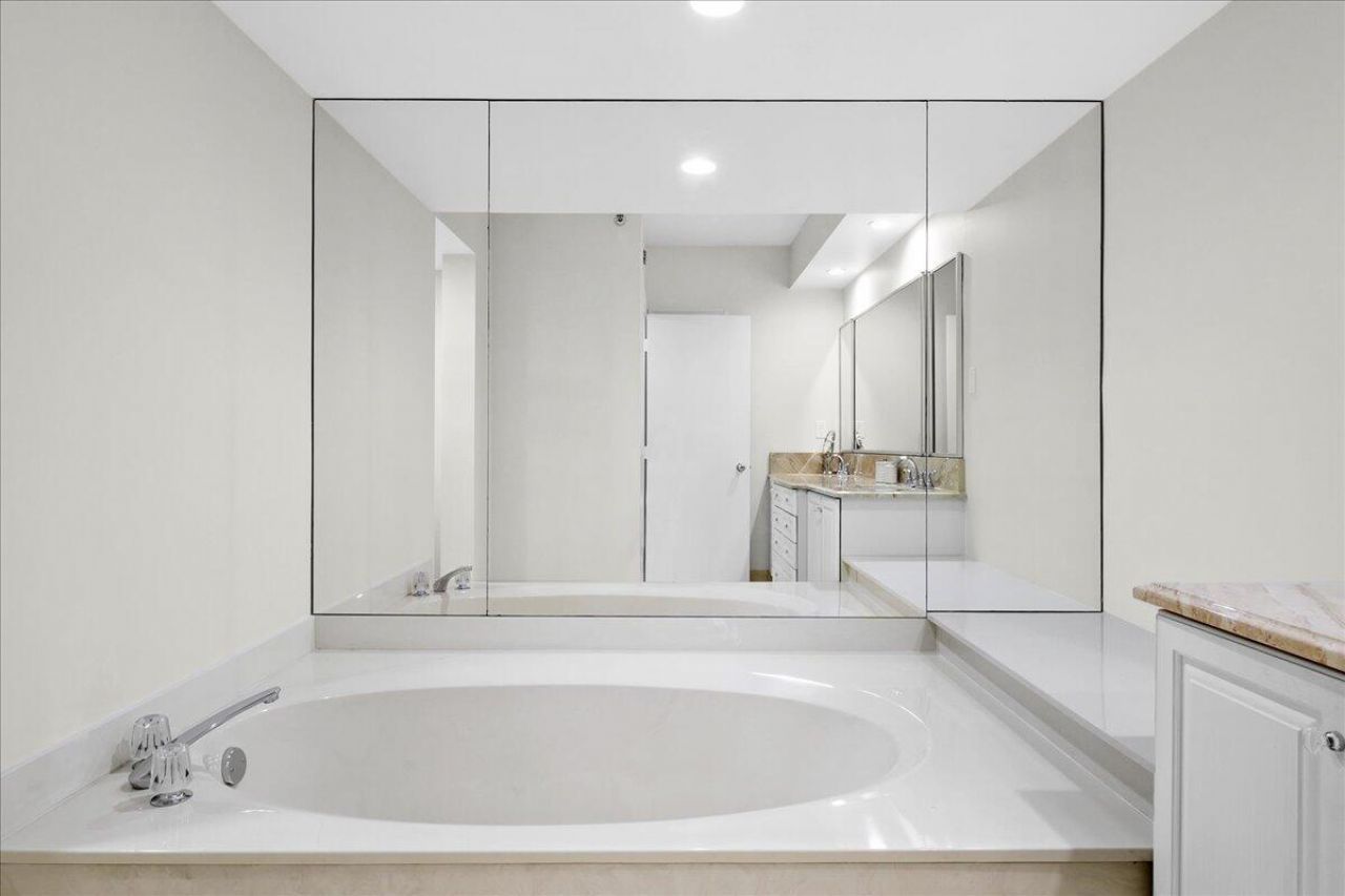 3322 Casseekey Island Road, Unit 201, Jupiter, FL 33477 Photo