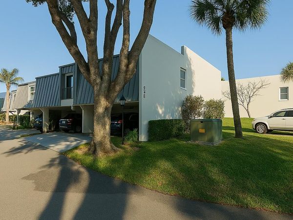 390 Golfview Road, Unit A, North Palm Beach, FL 33408