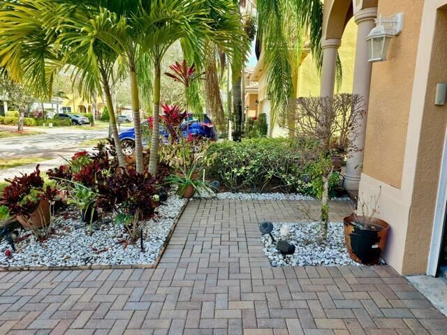 236 Gazetta Way, West Palm Beach, FL 33413 Photo