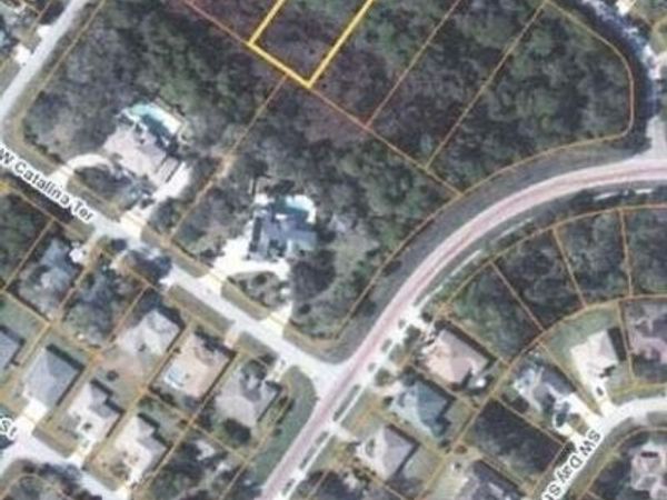 2071 SW Brevity Terrace, Port Saint Lucie, FL 34953