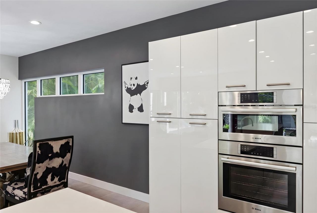 1732 Shoreland Drive, Sarasota, FL 34239 Photo