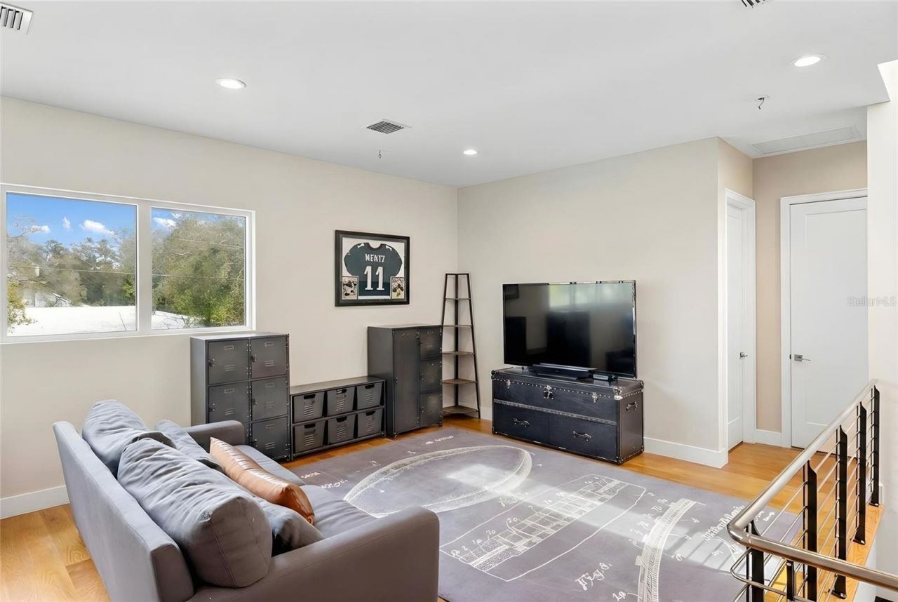 1732 Shoreland Drive, Sarasota, FL 34239 Photo