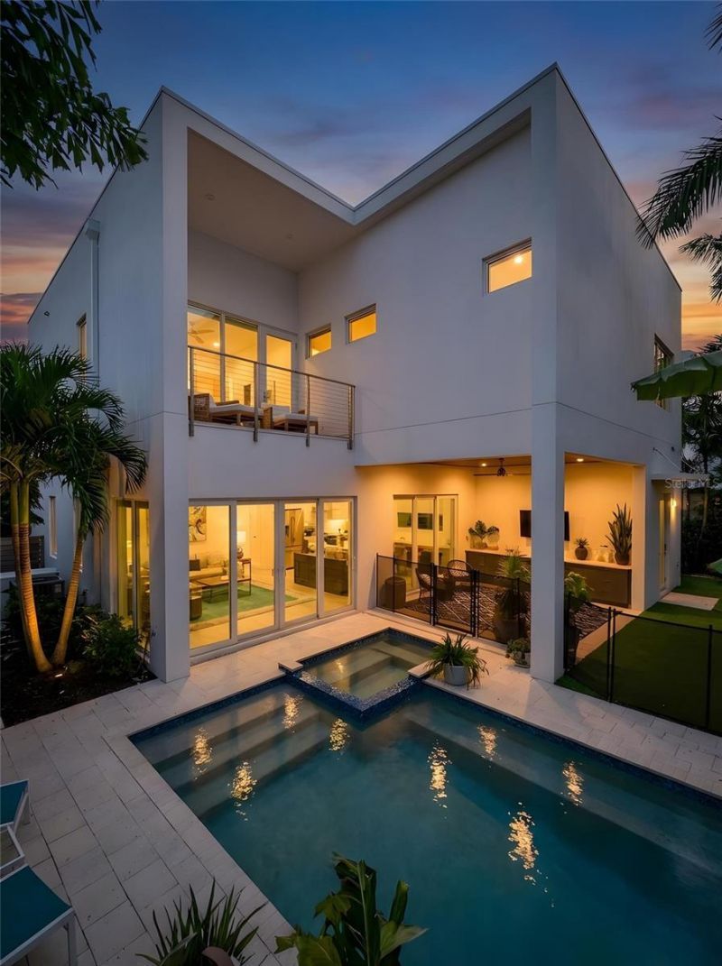 1732 Shoreland Drive, Sarasota, FL 34239 Photo