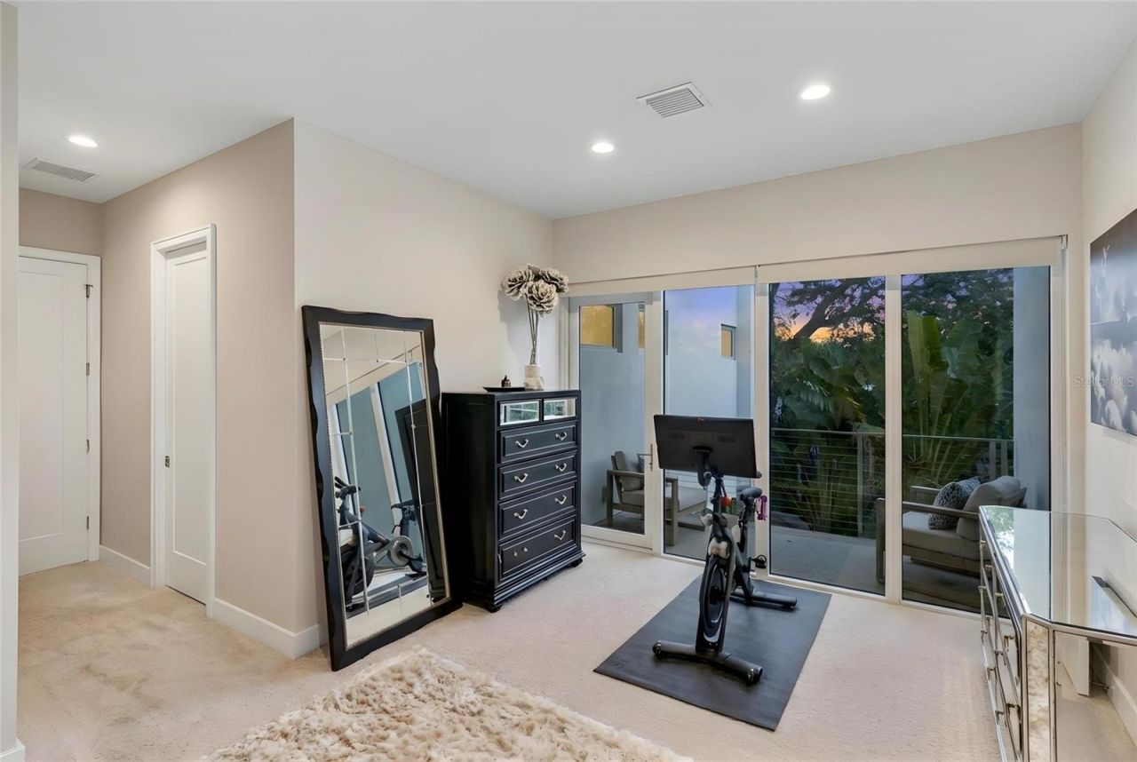 1732 Shoreland Drive, Sarasota, FL 34239 Photo