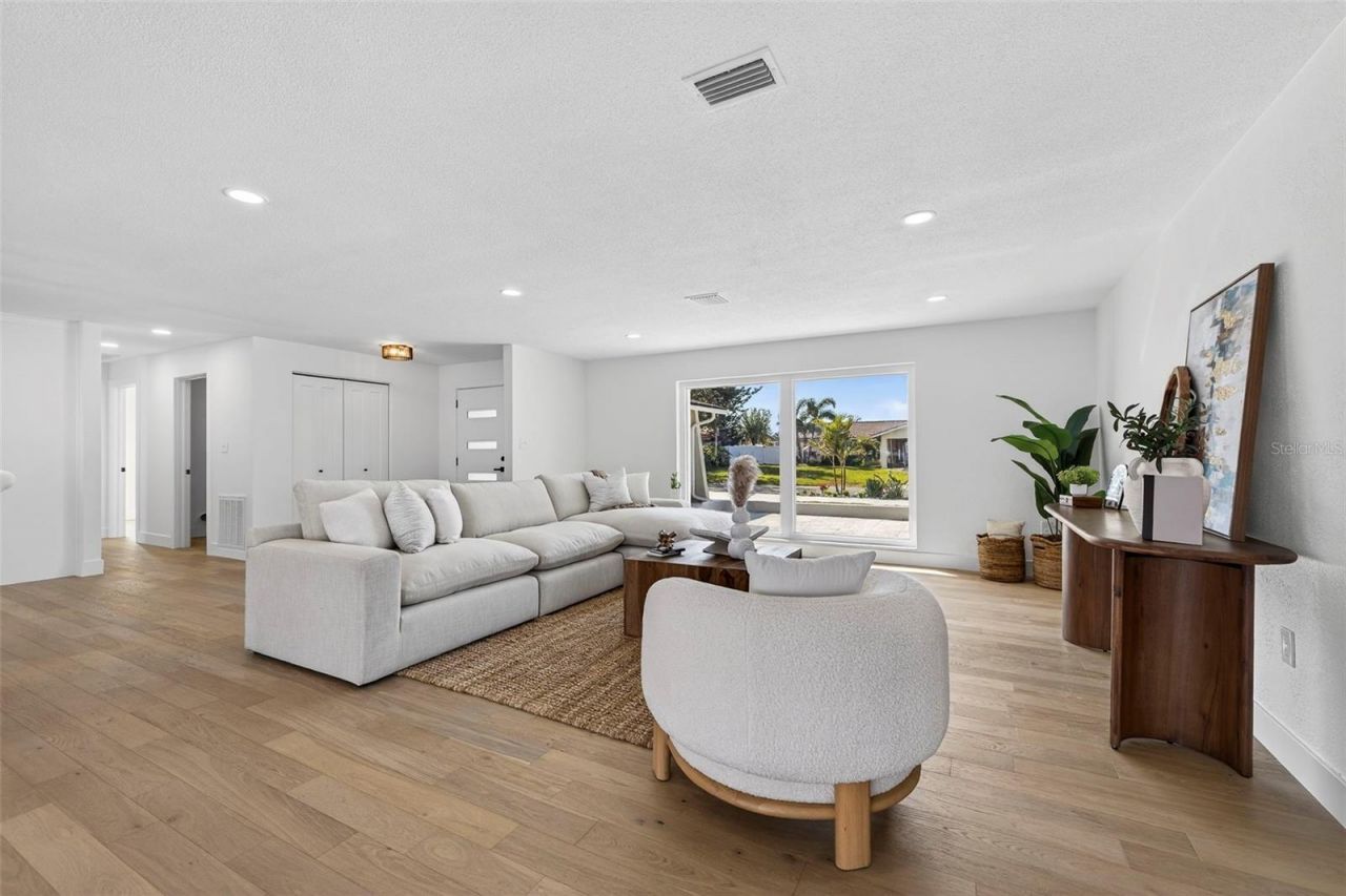 4426 43rd Street S, Saint Petersburg, FL 33702 Photo