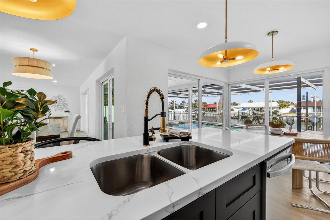 4426 43rd Street S, Saint Petersburg, FL 33702 Photo