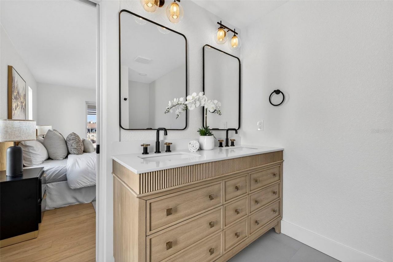 4426 43rd Street S, Saint Petersburg, FL 33702 Photo